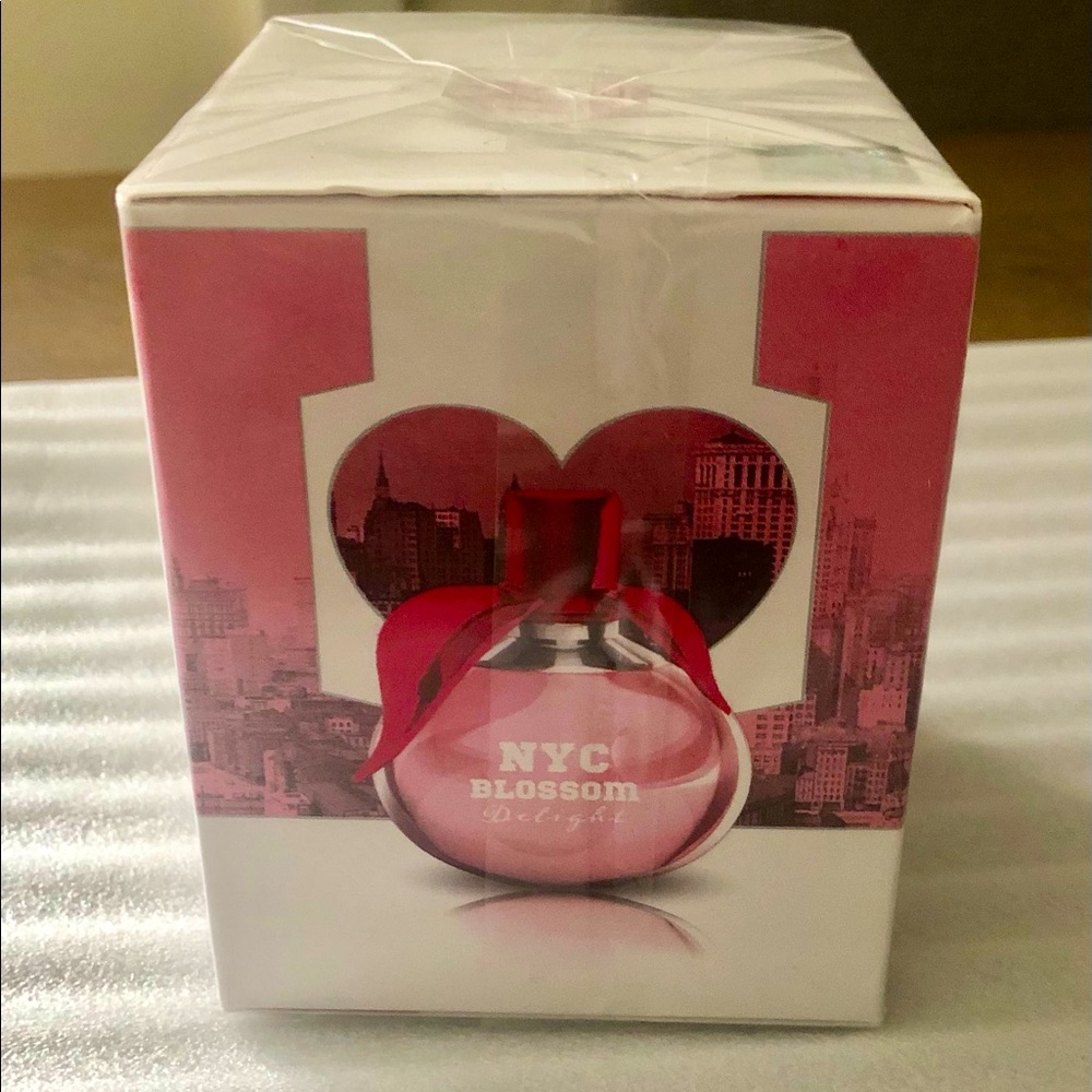 BRAND NEW MIRAGE NYC BLOSSOM DELIGHT PERFUME $50